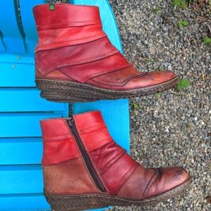 El Naturalista women's distressed leather ankle boots EUR 39 (US 8.5)